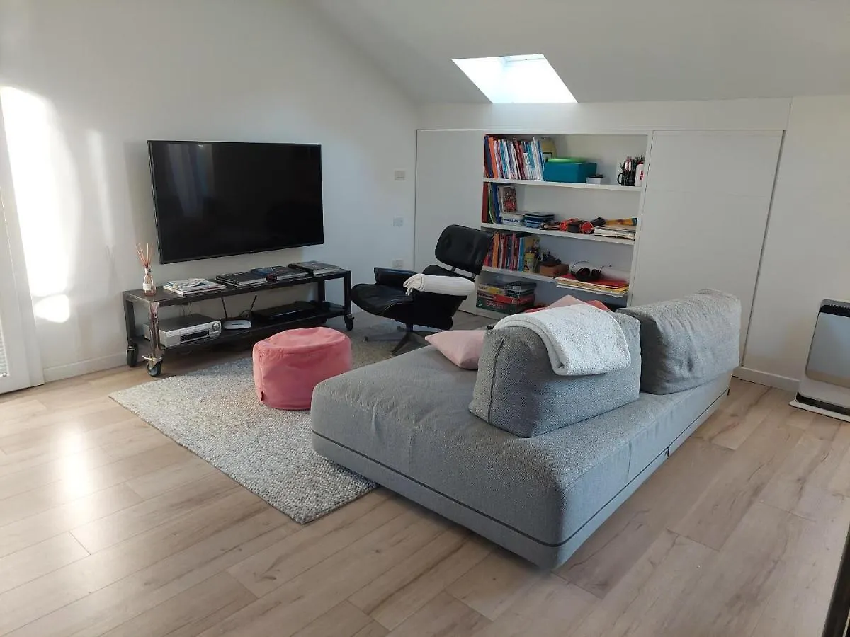 Apartment Ferienwohnung Mansarda Olgiati Zona Navigli Mailand