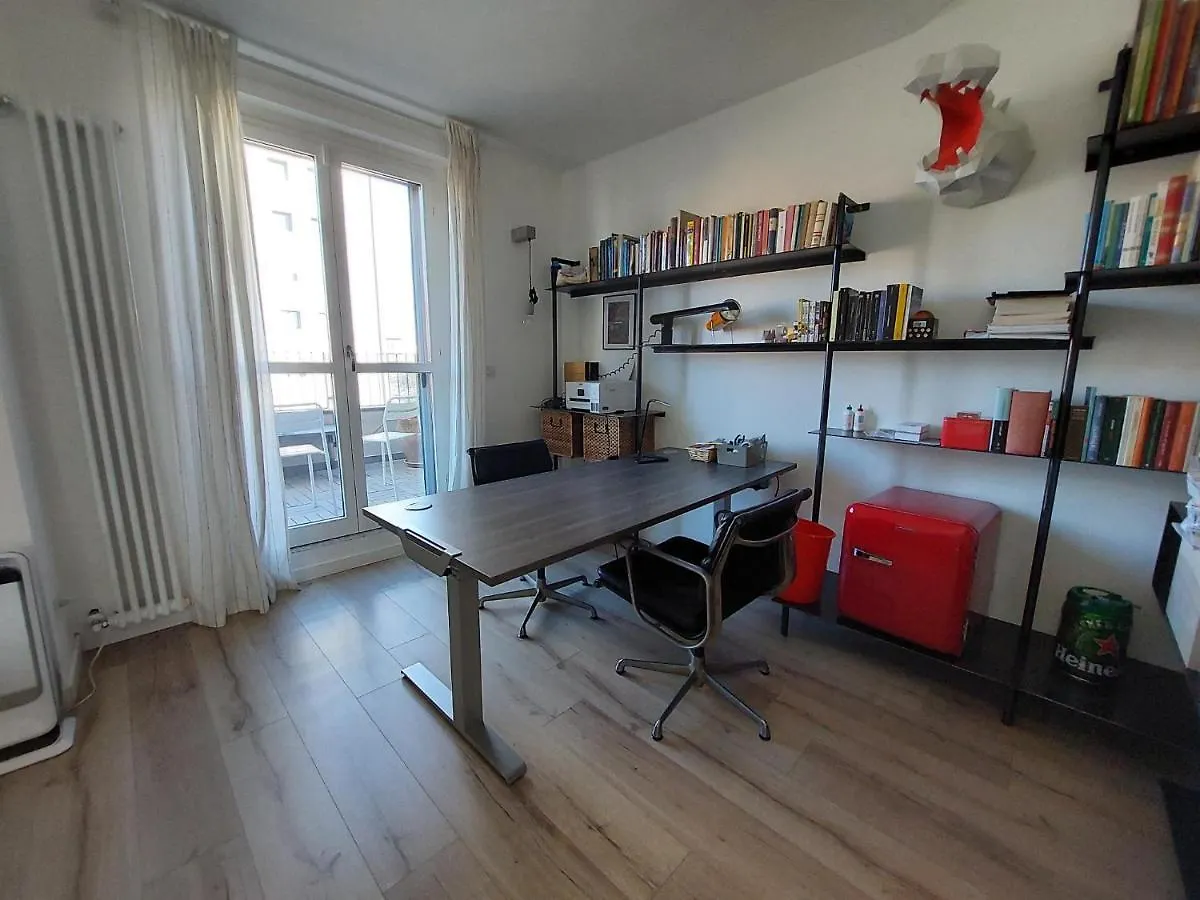 Mansarda Olgiati Zona Navigli Daire Milano İtalya