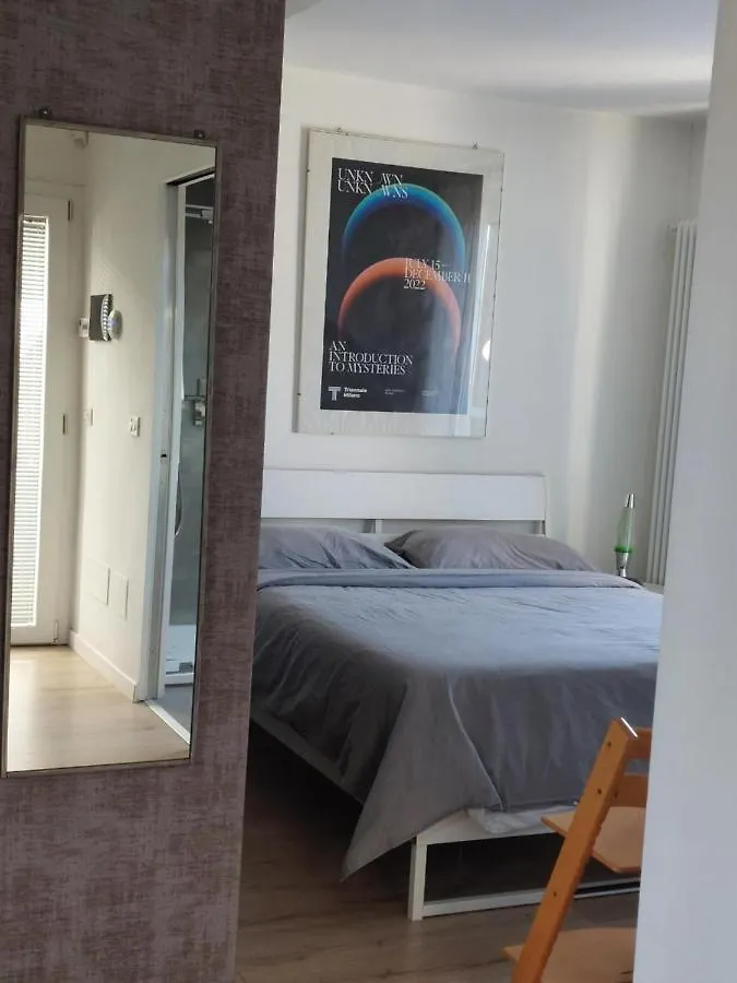 Mansarda Olgiati Zona Navigli Daire Milano İtalya