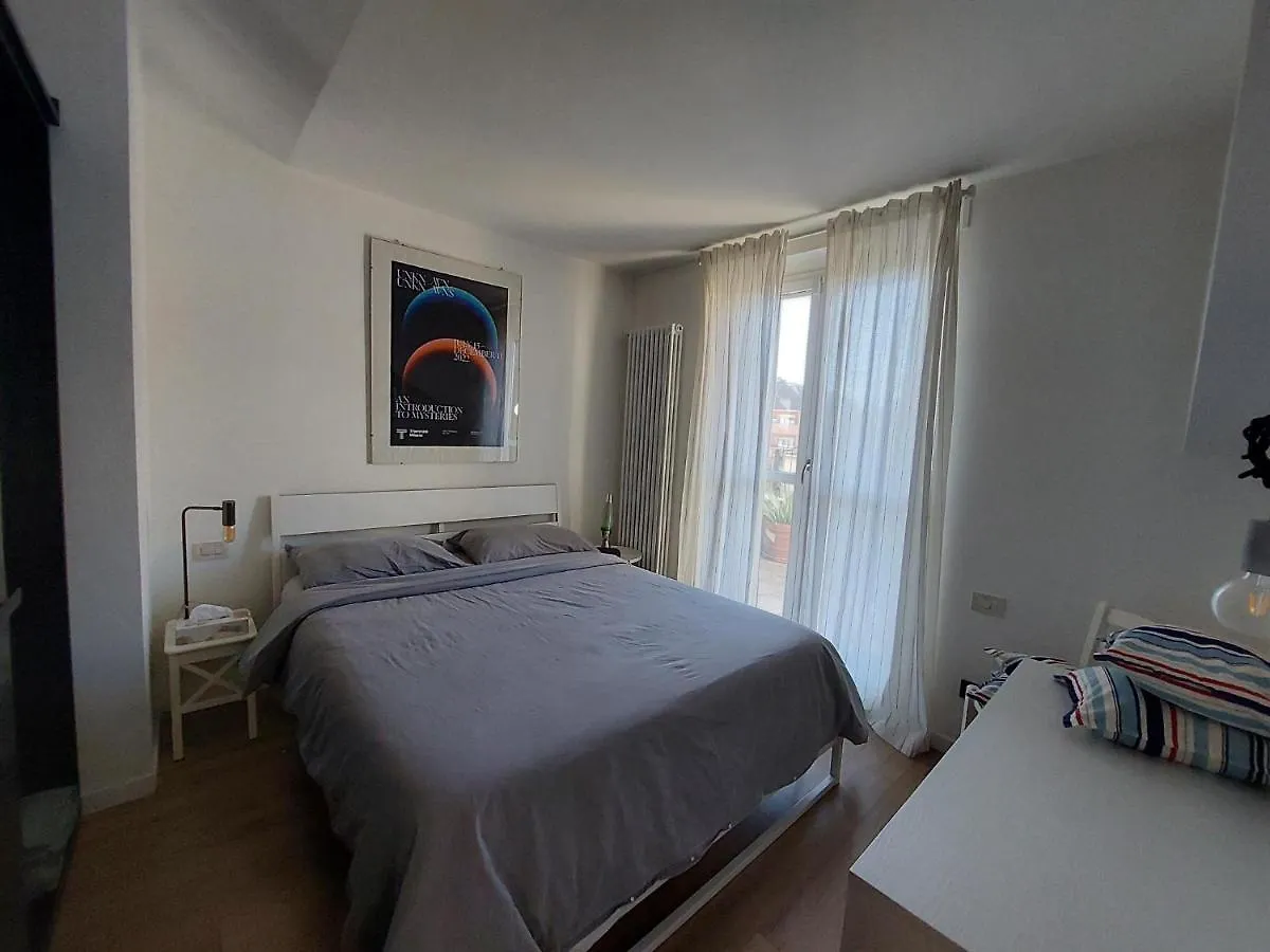 Mansarda Olgiati Zona Navigli Daire Milano